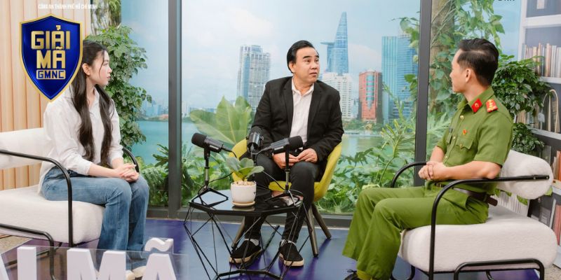 Theo dõi tin tức qua kênh phát sóng trực tiếp